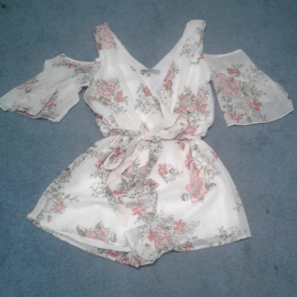 NWOT Bailey blue romper